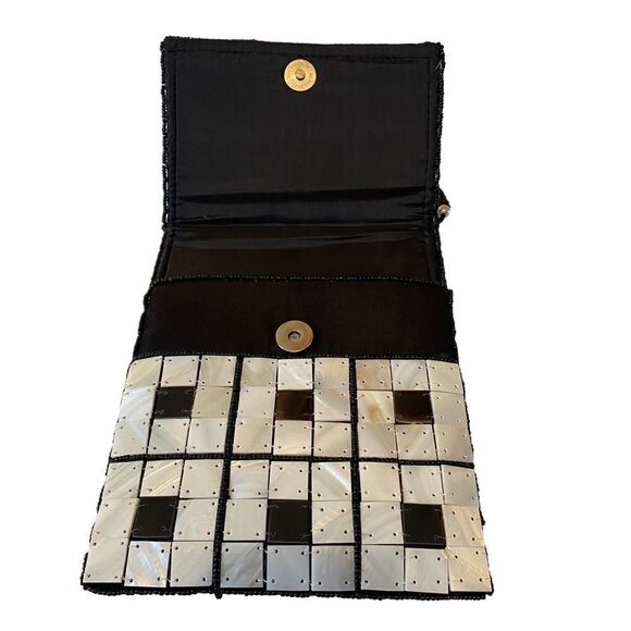 Beautiful Vintage Checkerboard Alabaster & Black Small Crossbody. - Picture 2 of 6